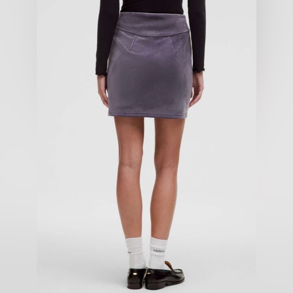 NWT Lululemon Scuba High-Rise Mini Skirt *Velvet- Nightfall/ Size Small - Picture 4 of 11